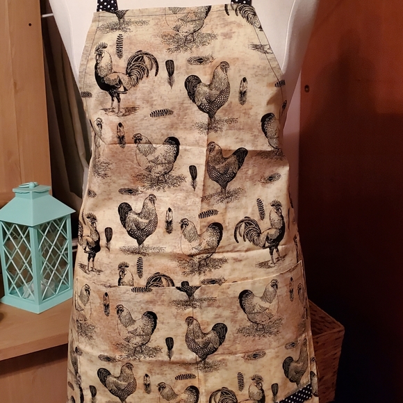 APRONS - Picture 4 of 16